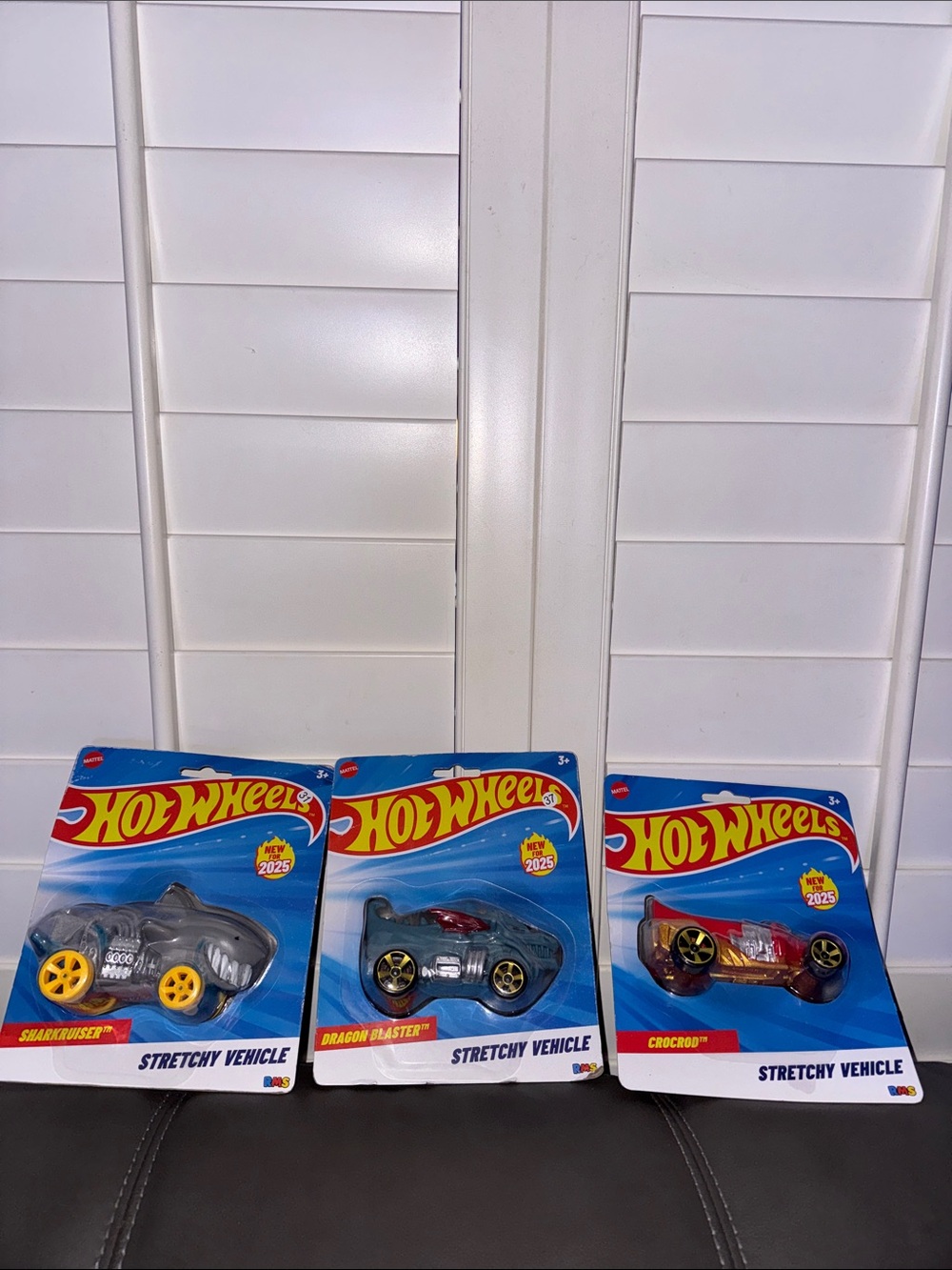 Mattel Hot Wheels Stretchy Vehicle 3-Pack 🦈🐉🐊